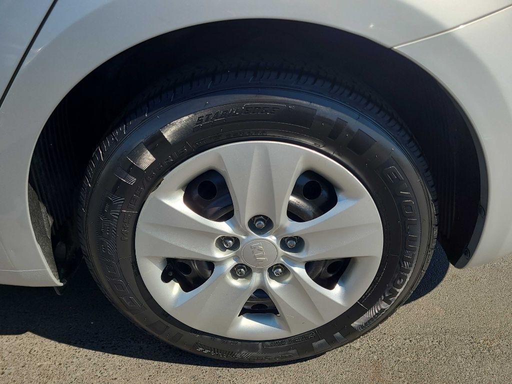 Kia Forte 4dr Sdn Auto LX 2015