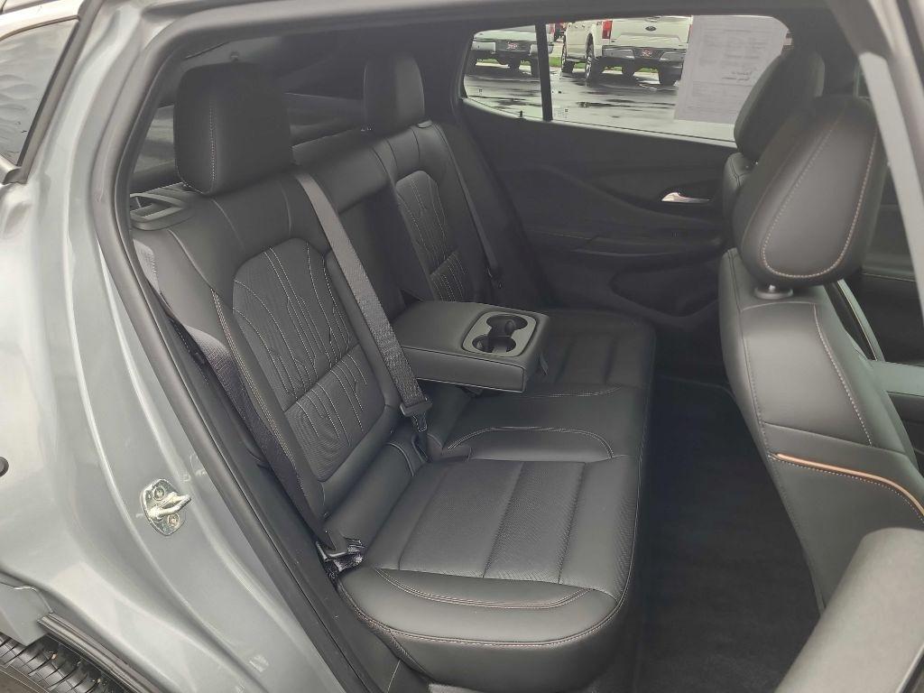 Buick Envista FWD 4dr Avenir 2024