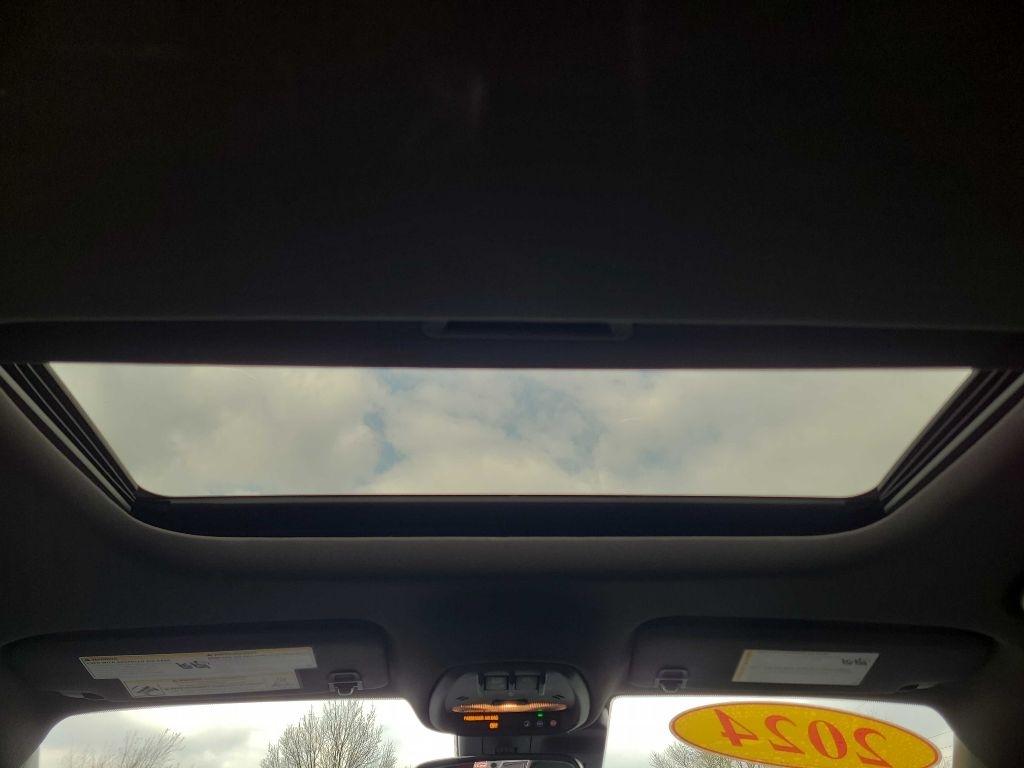 Buick Envista FWD 4dr Avenir 2024