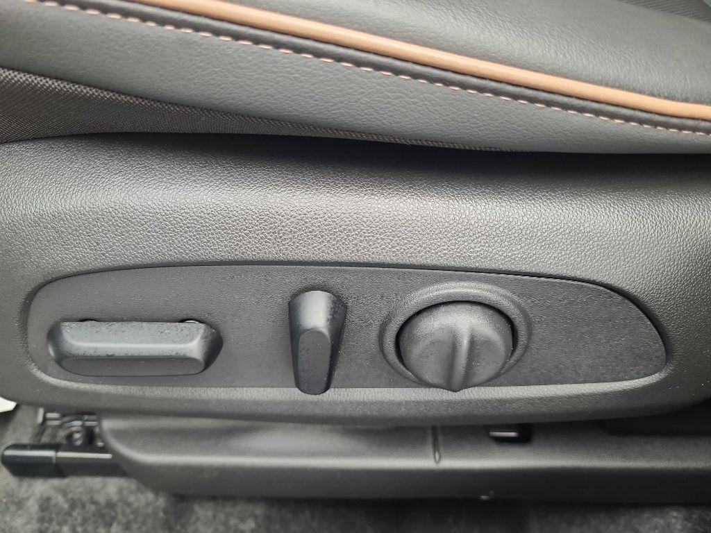 Buick Envista FWD 4dr Avenir 2024