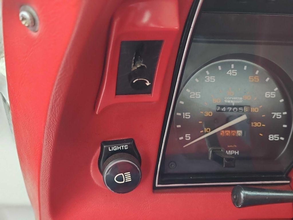 Chevrolet Corvette 1LT Coupe Automatic 1981