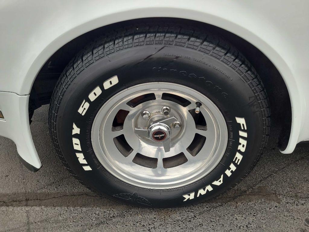 Chevrolet Corvette 1LT Coupe Automatic 1981