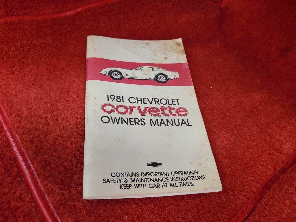 Chevrolet Corvette 1LT Coupe Automatic 1981