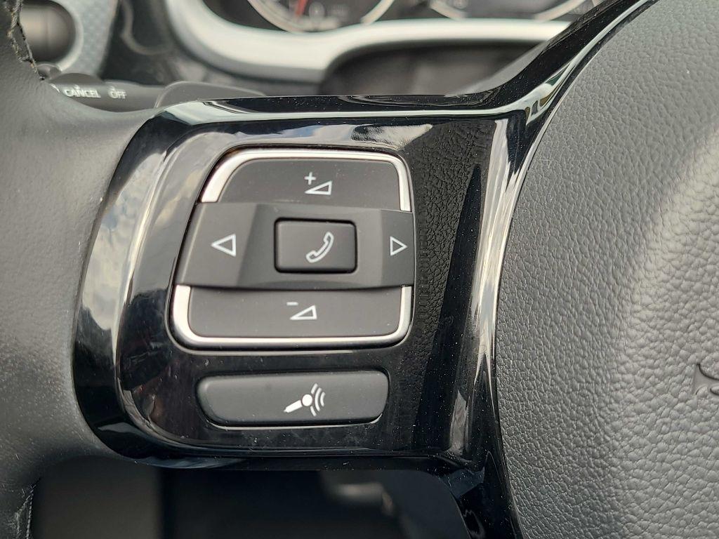 Volkswagen Beetle Convertible 2dr DSG 2.0T R-Line 2014