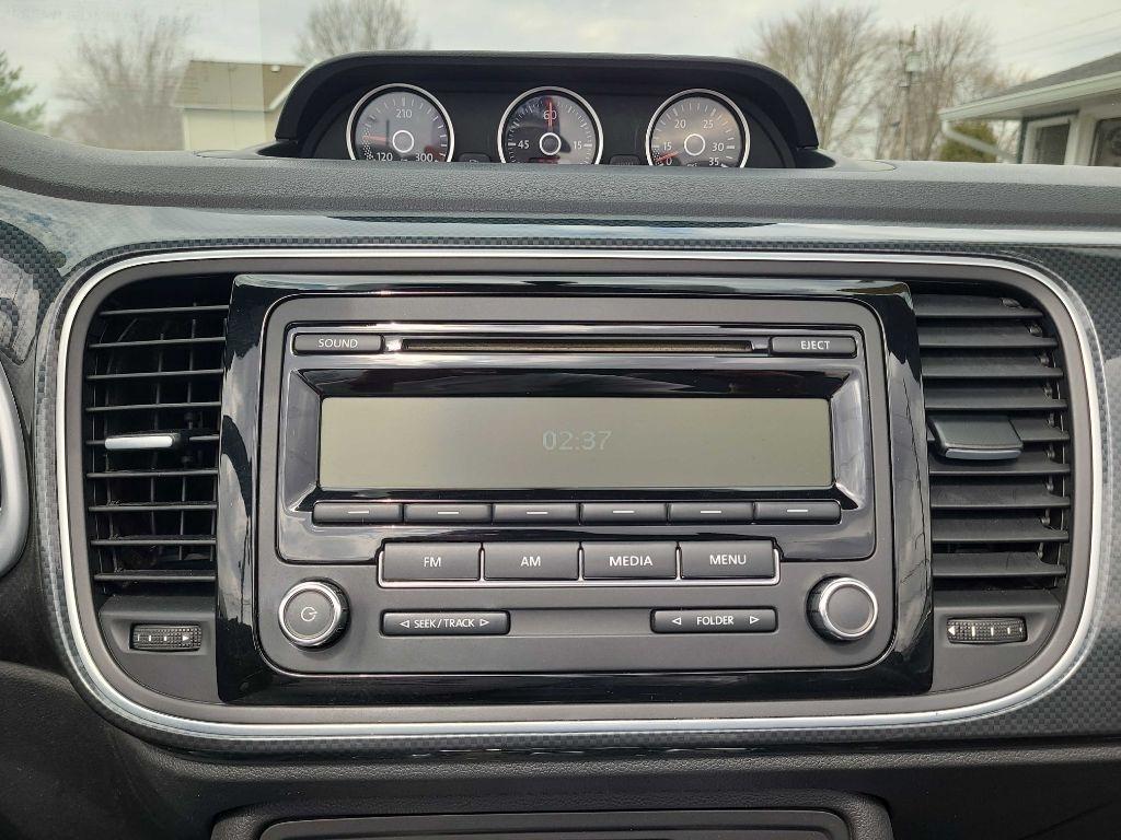 Volkswagen Beetle Convertible 2dr DSG 2.0T R-Line 2014