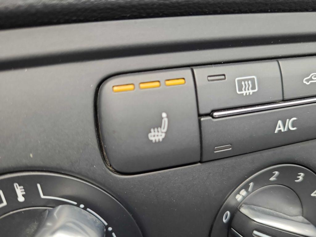 Volkswagen Beetle Convertible 2dr DSG 2.0T R-Line 2014