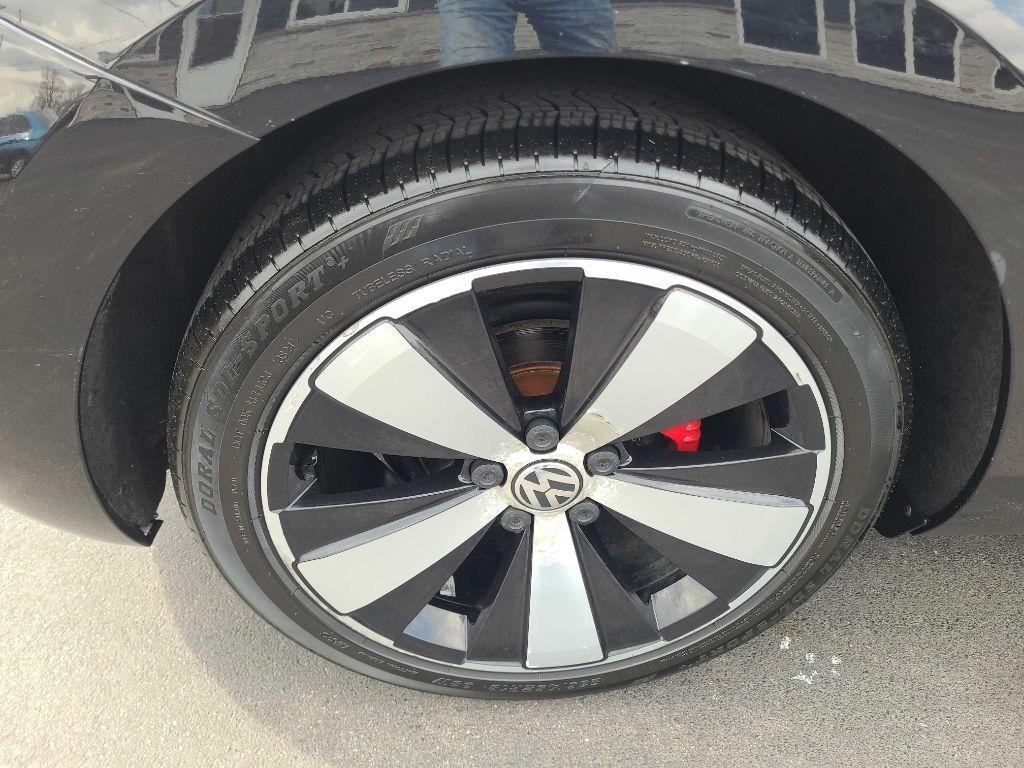 Volkswagen Beetle Convertible 2dr DSG 2.0T R-Line 2014