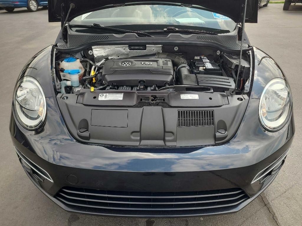 Volkswagen Beetle Convertible 2dr DSG 2.0T R-Line 2014