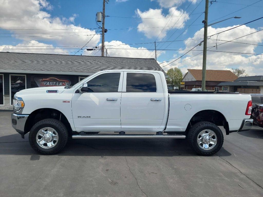 RAM 2500 Tradesman 4x4 Crew Cab 6'4" Box 2022