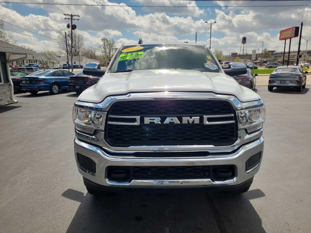 RAM 2500 Tradesman 4x4 Crew Cab 6'4" Box 2022