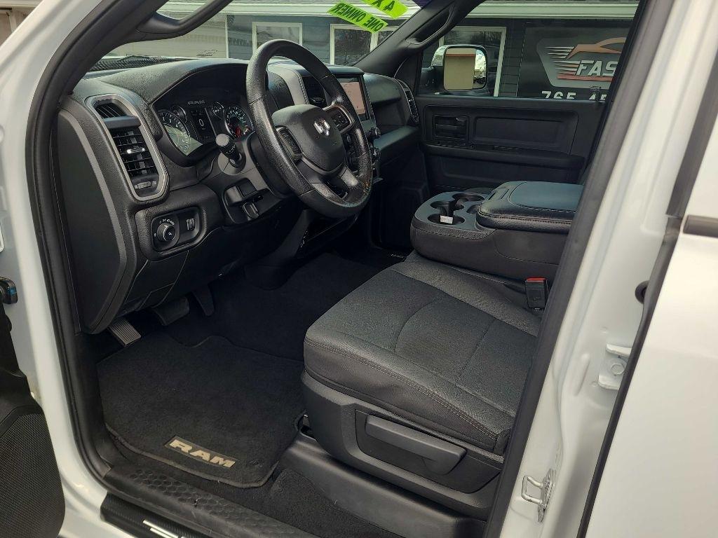 RAM 2500 Tradesman 4x4 Crew Cab 6'4" Box 2022