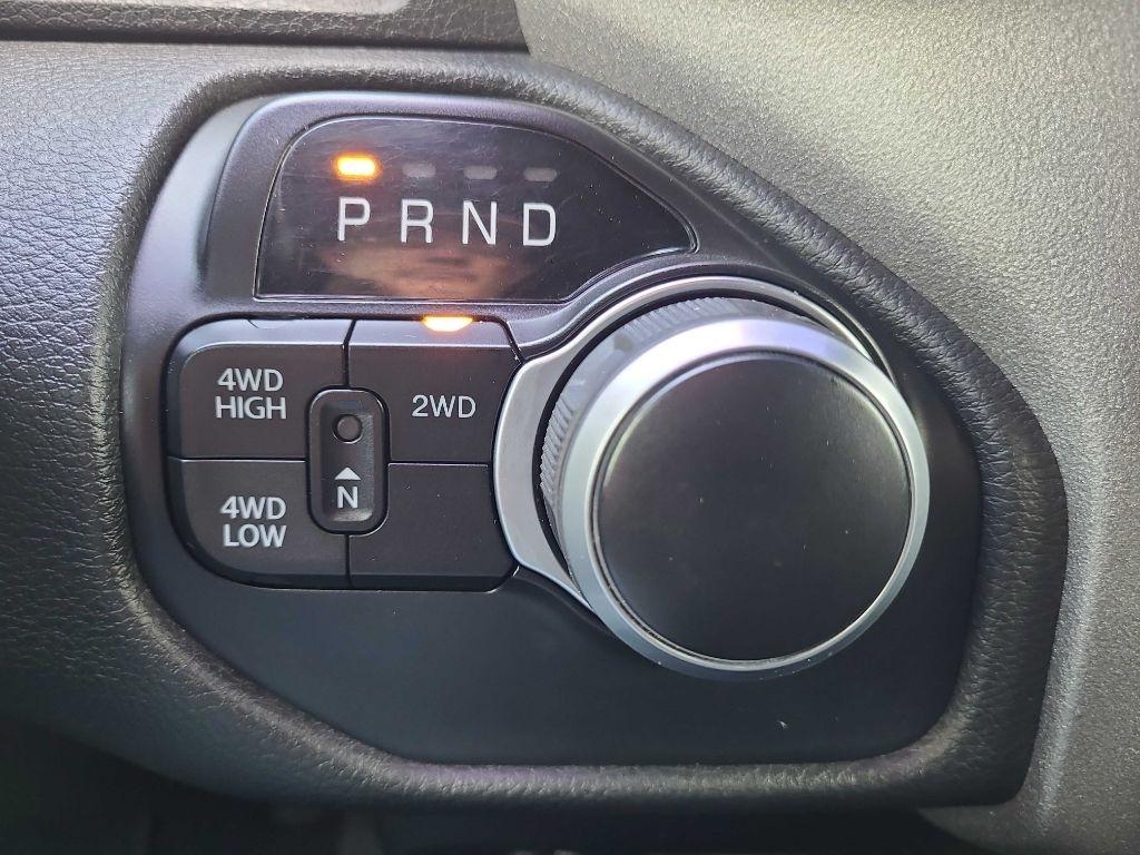 RAM 2500 Tradesman 4x4 Crew Cab 6'4" Box 2022