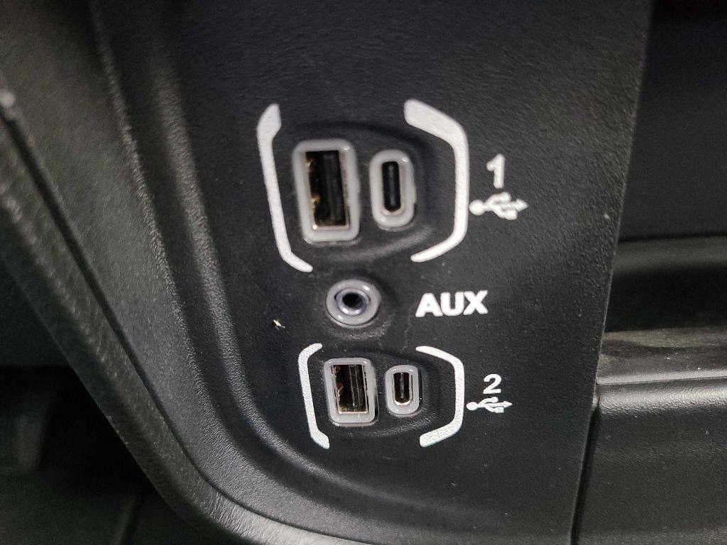 RAM 2500 Tradesman 4x4 Crew Cab 6'4" Box 2022