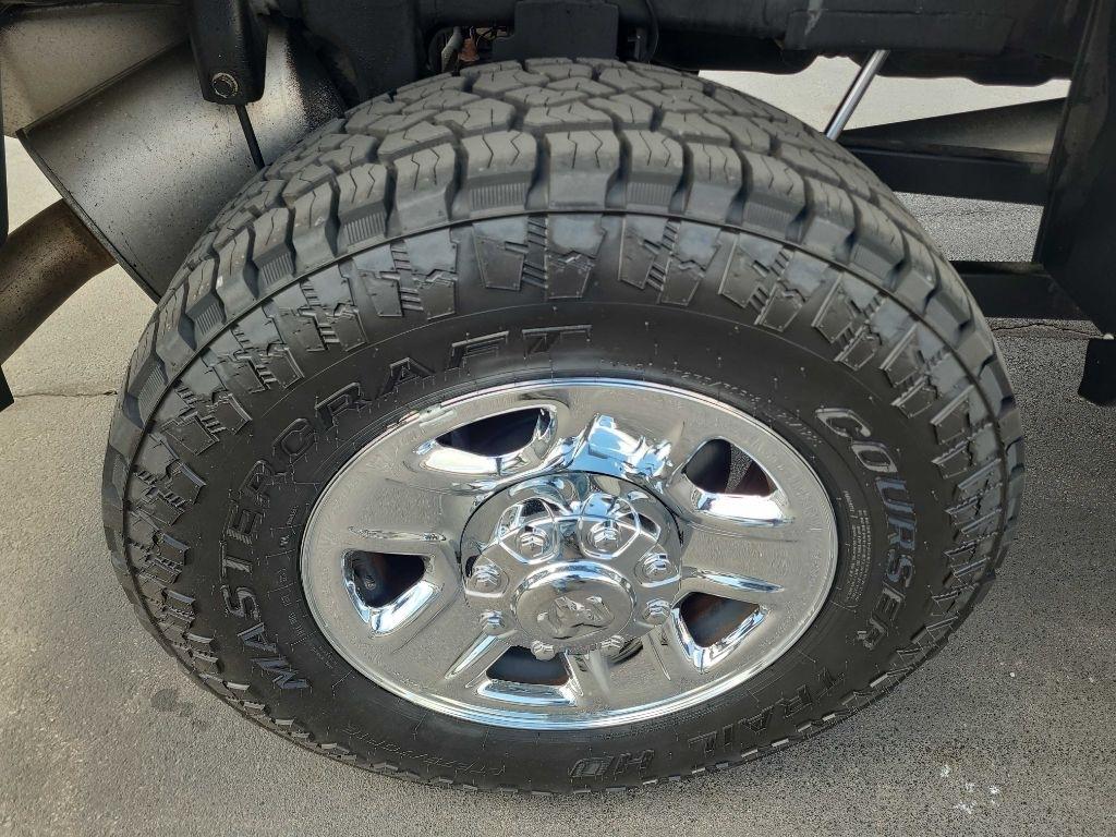 RAM 2500 Tradesman 4x4 Crew Cab 6'4" Box 2022