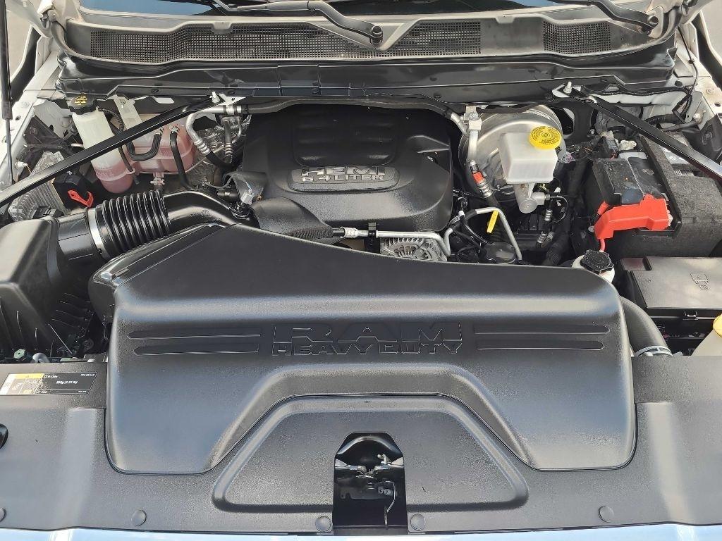 RAM 2500 Tradesman 4x4 Crew Cab 6'4" Box 2022