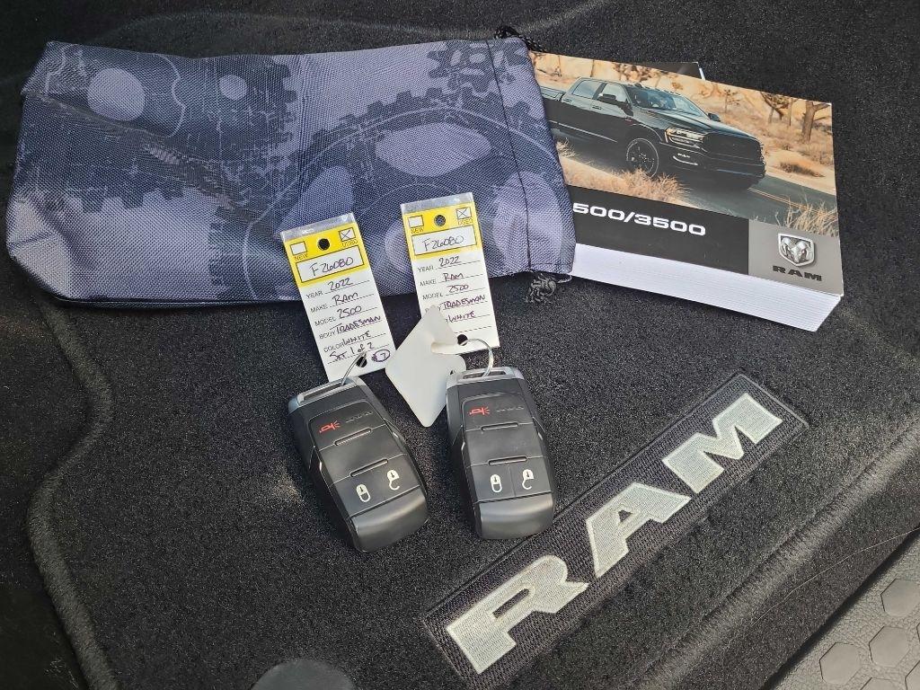 RAM 2500 Tradesman 4x4 Crew Cab 6'4" Box 2022