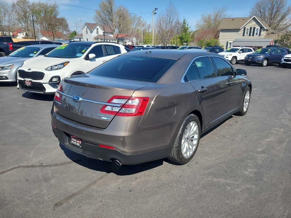 Ford Taurus 4dr Sdn Limited AWD 2016