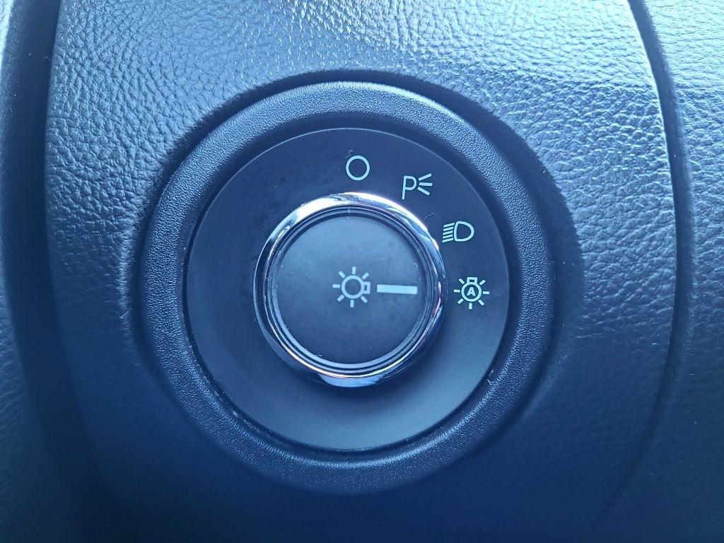 Ford Taurus 4dr Sdn Limited AWD 2016