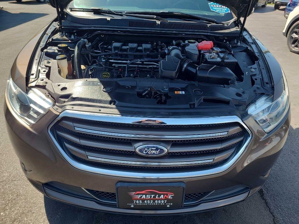 Ford Taurus 4dr Sdn Limited AWD 2016