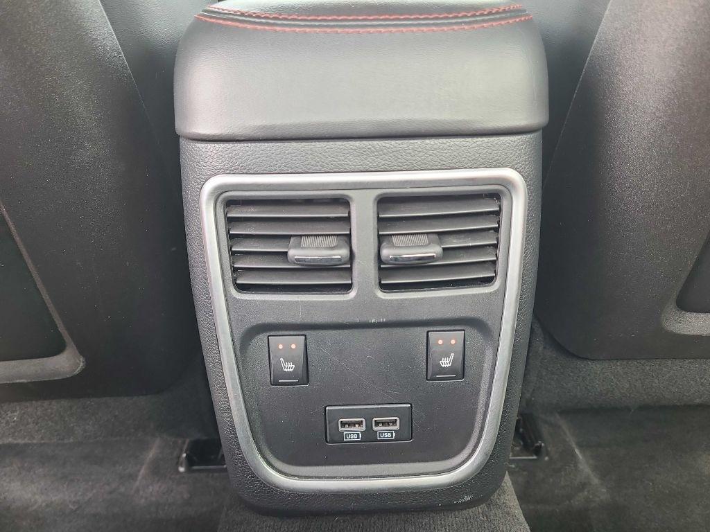 Dodge Charger 4dr Sdn RT RWD 2015