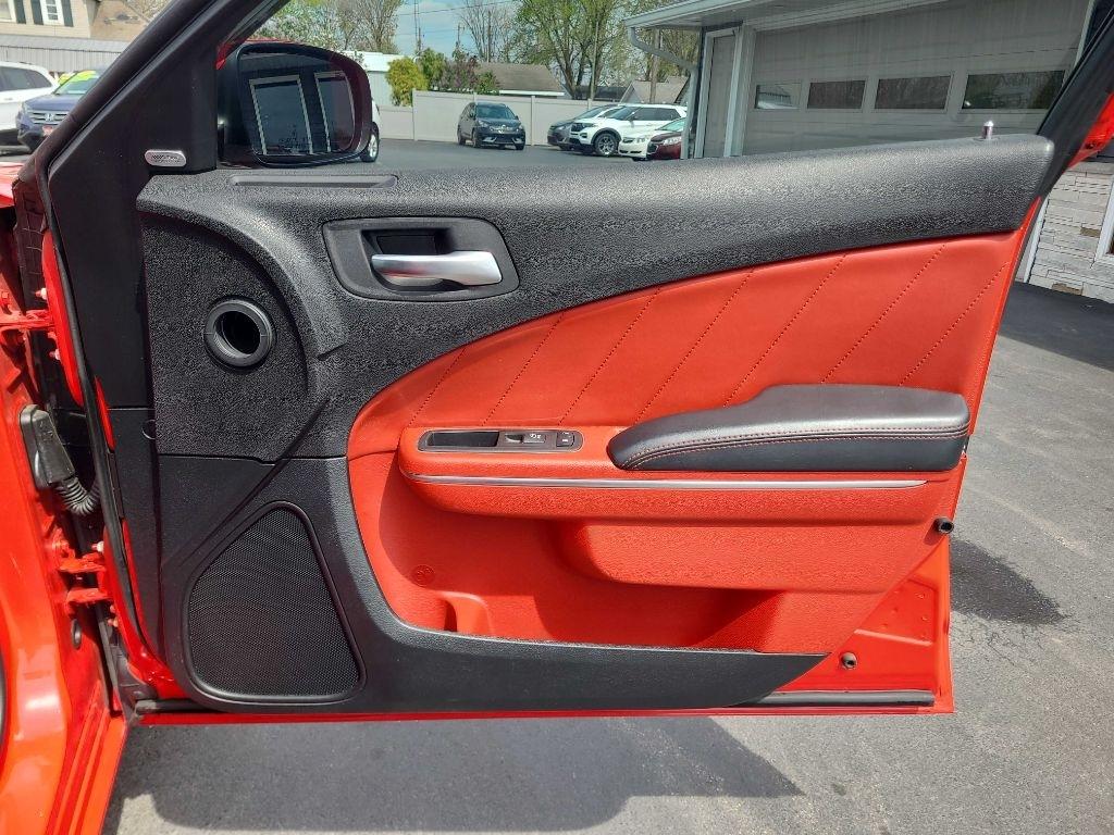 Dodge Charger 4dr Sdn RT RWD 2015