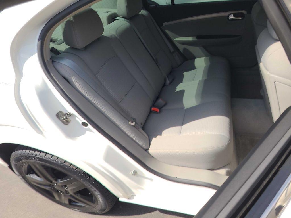 Saturn Aura 4dr Sdn XE 2008