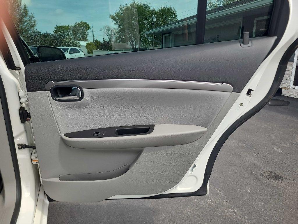 Saturn Aura 4dr Sdn XE 2008