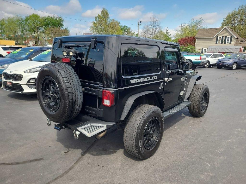 Jeep Wrangler 4WD 2dr Sahara 2014