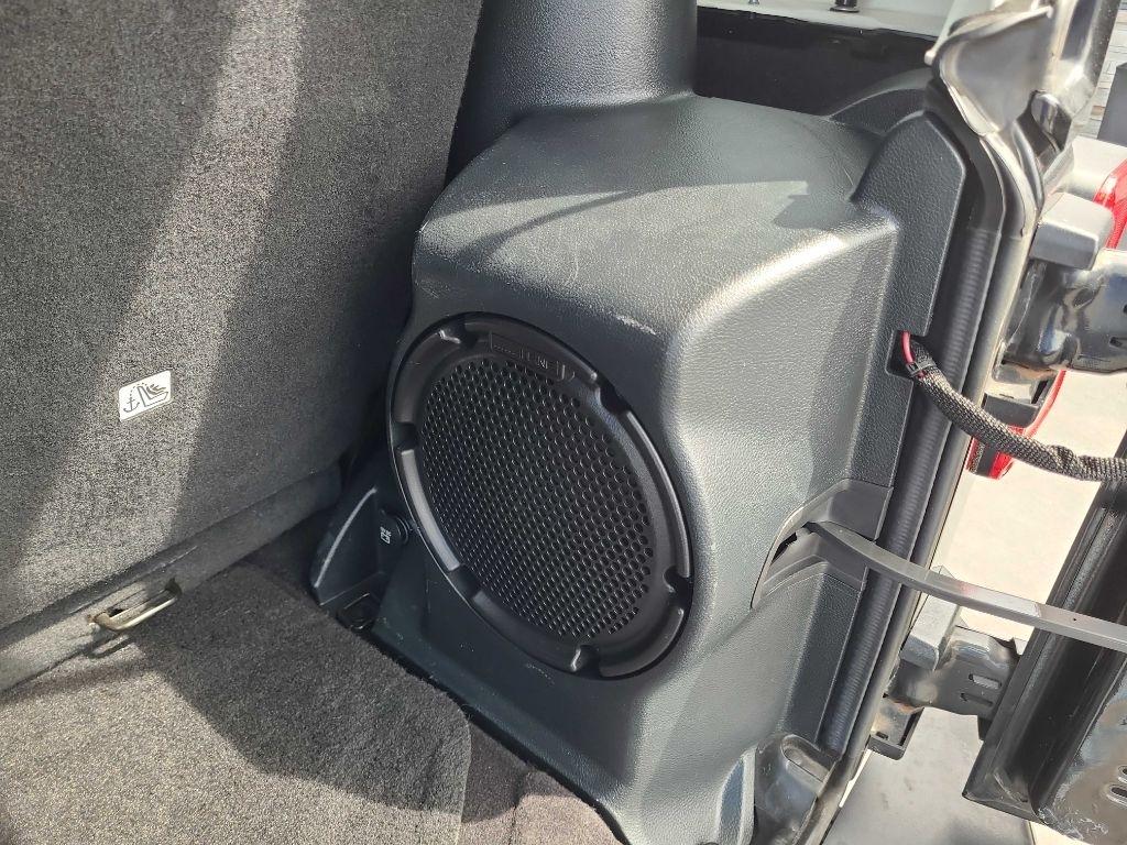 Jeep Wrangler 4WD 2dr Sahara 2014