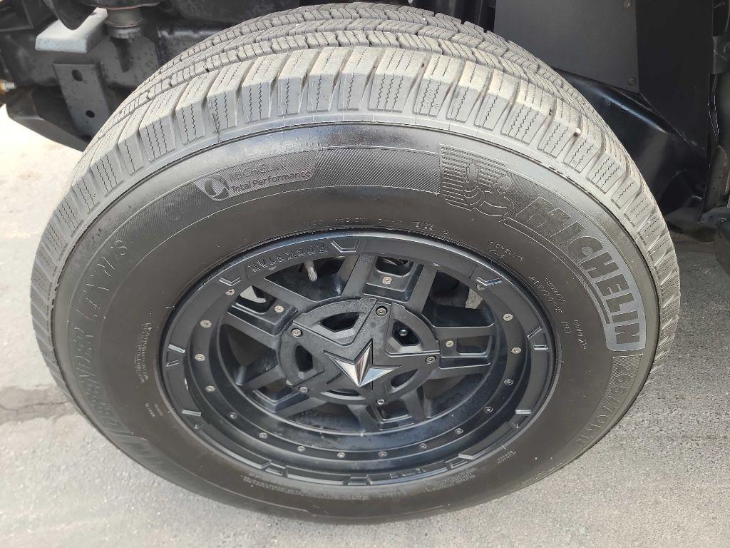 Jeep Wrangler 4WD 2dr Sahara 2014