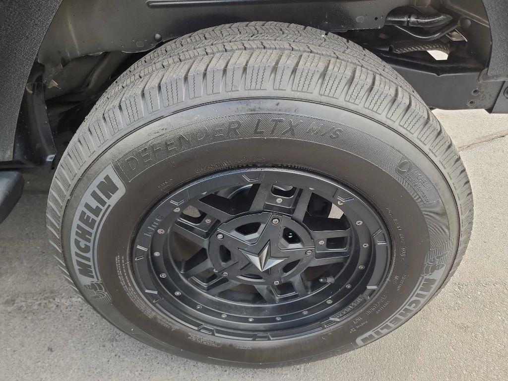 Jeep Wrangler 4WD 2dr Sahara 2014