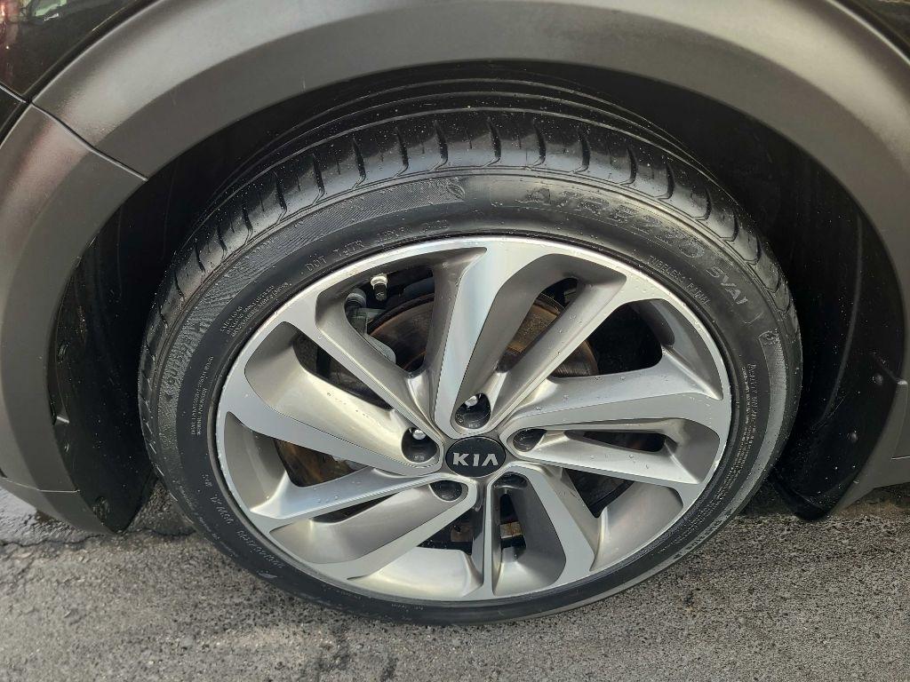 Kia Niro Touring FWD 2017