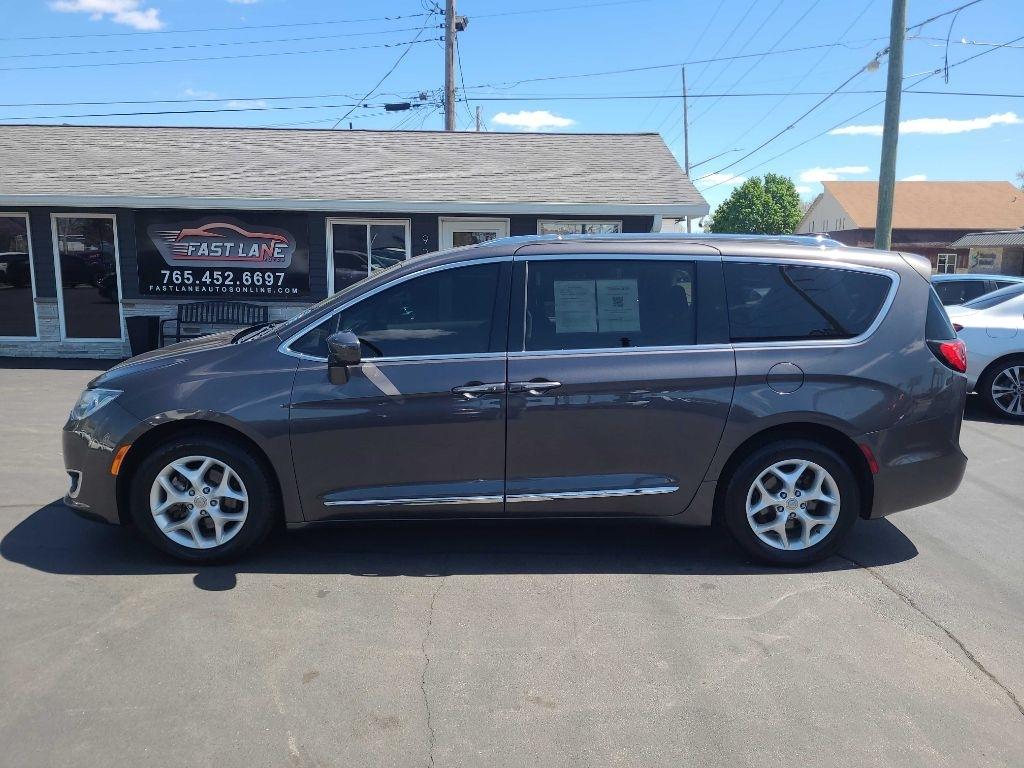 Chrysler Pacifica Touring-L Plus FWD 2017