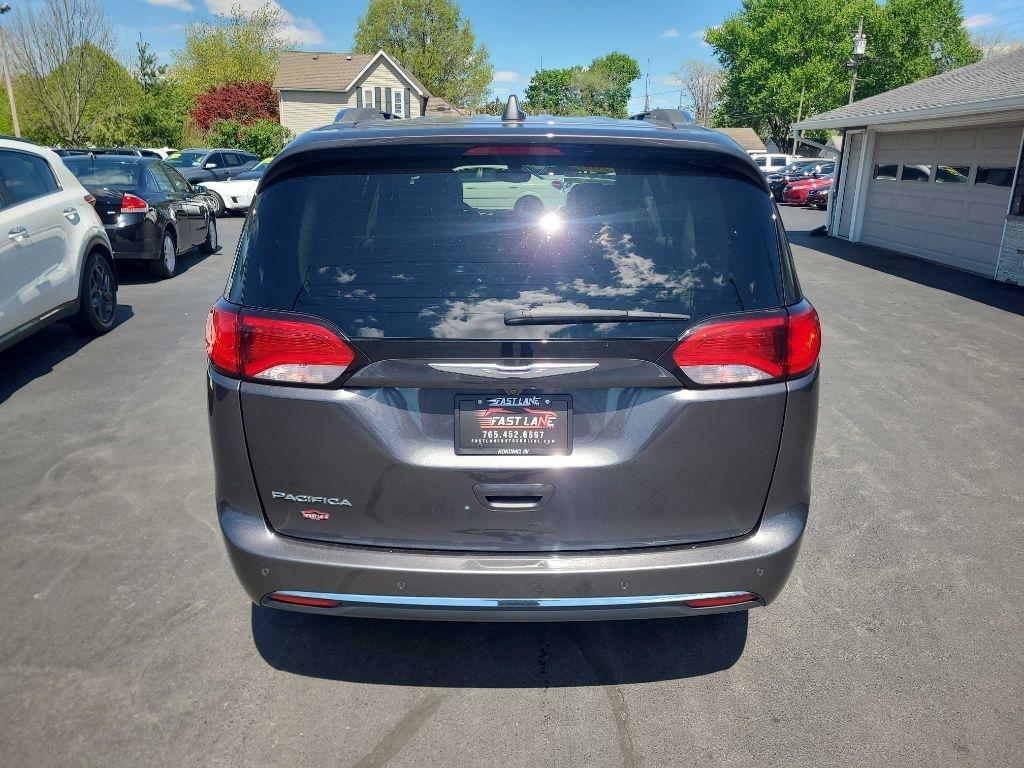 Chrysler Pacifica Touring-L Plus FWD 2017