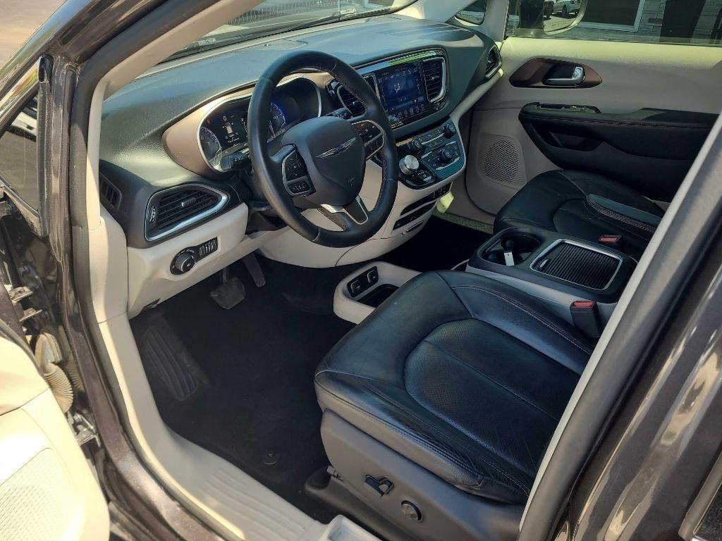 Chrysler Pacifica Touring-L Plus FWD 2017