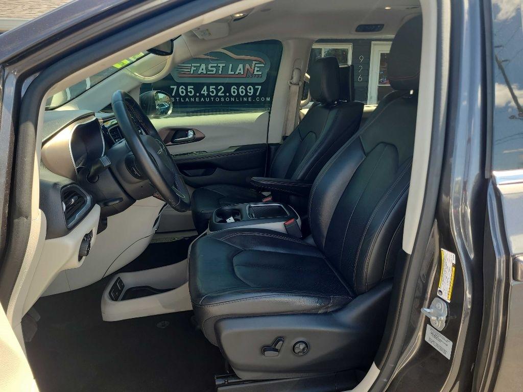 Chrysler Pacifica Touring-L Plus FWD 2017