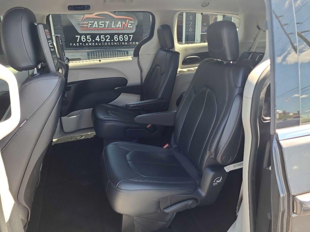 Chrysler Pacifica Touring-L Plus FWD 2017