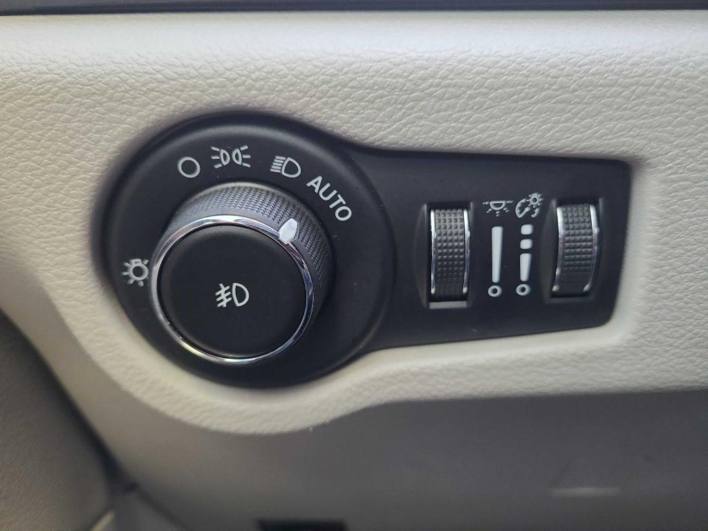 Chrysler Pacifica Touring-L Plus FWD 2017