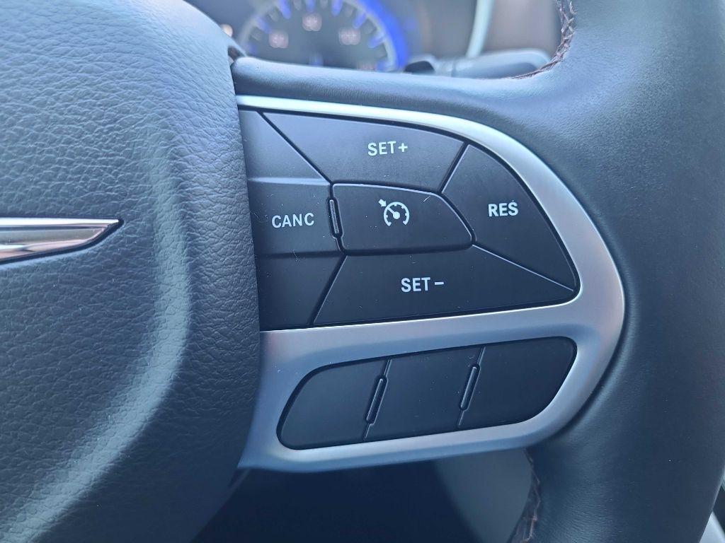 Chrysler Pacifica Touring-L Plus FWD 2017