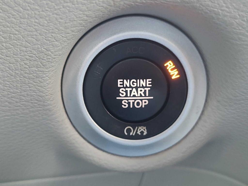 Chrysler Pacifica Touring-L Plus FWD 2017