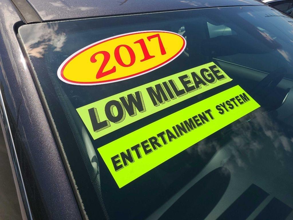 Chrysler Pacifica Touring-L Plus FWD 2017