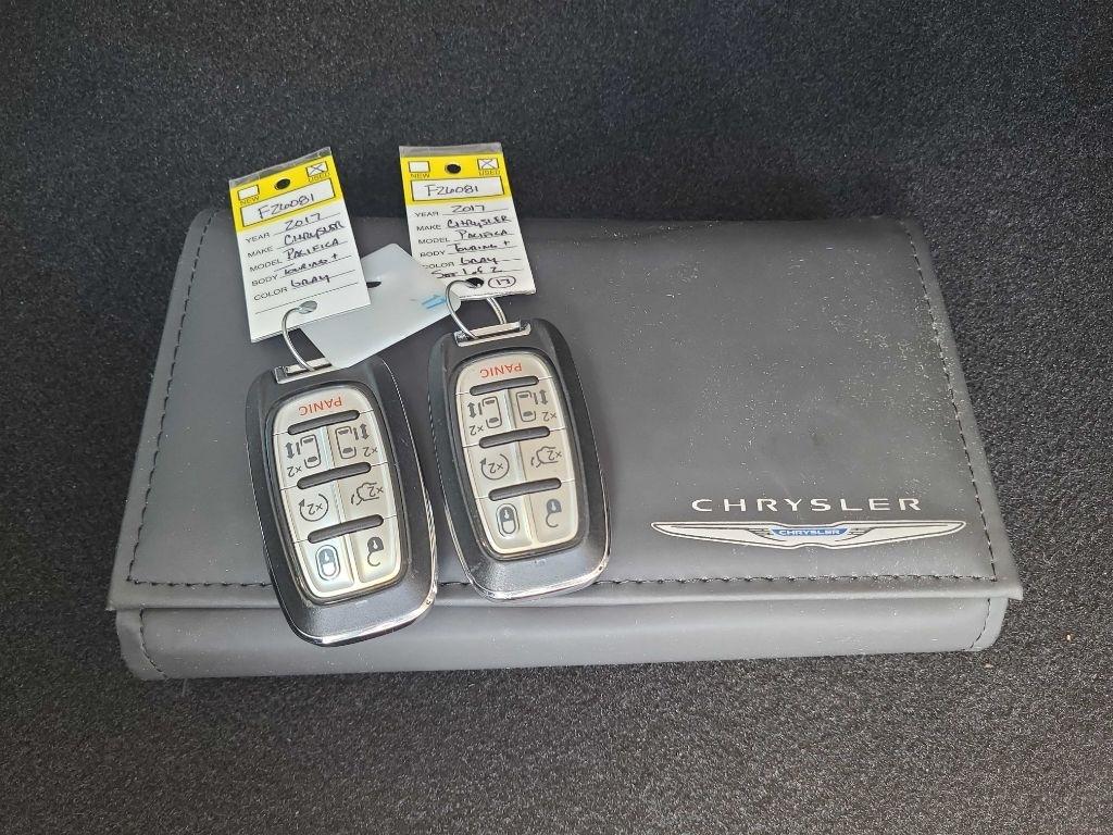 Chrysler Pacifica Touring-L Plus FWD 2017