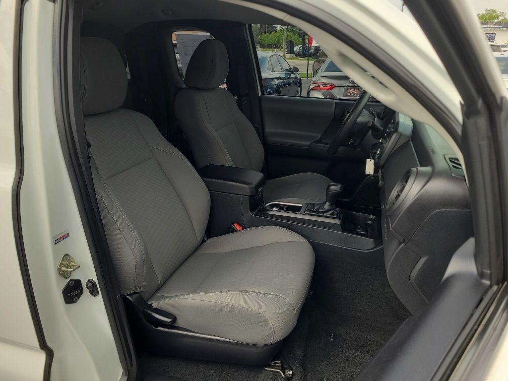 Toyota Tacoma 2WD SR Access Cab 6' Bed V6 AT (Natl) 2020