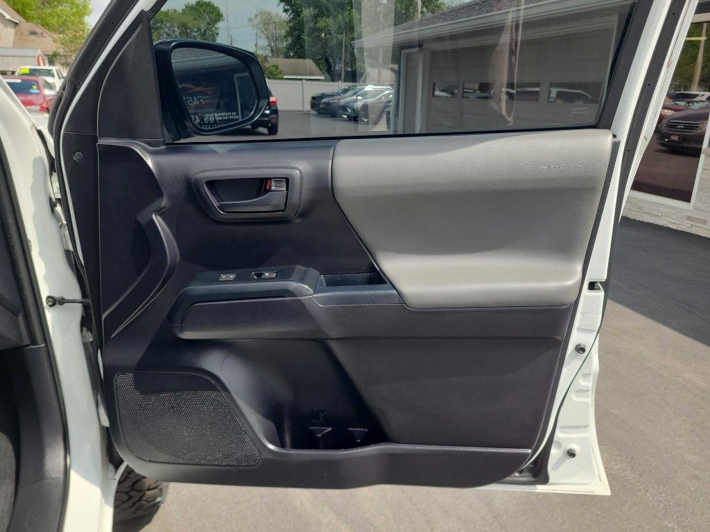 Toyota Tacoma 2WD SR Access Cab 6' Bed V6 AT (Natl) 2020