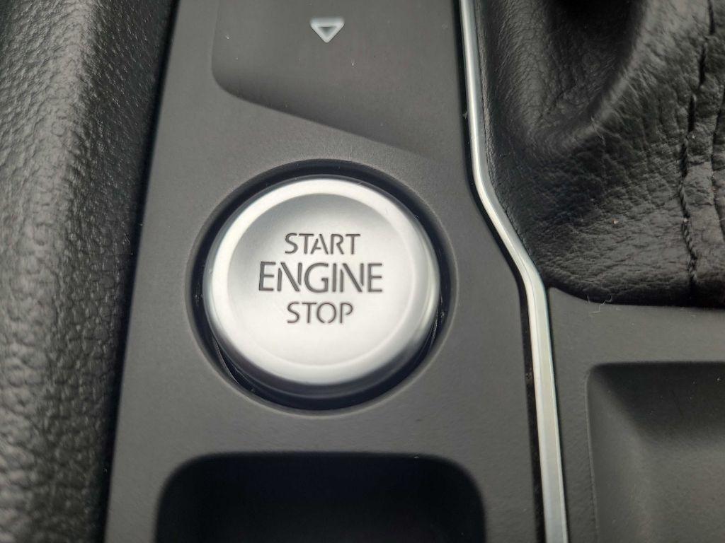 Volkswagen Atlas 3.6L V6 SEL FWD *Ltd Avail* 2021