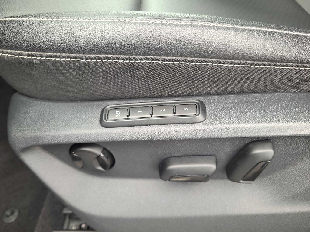 Volkswagen Atlas 3.6L V6 SEL FWD *Ltd Avail* 2021