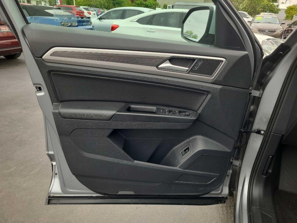 Volkswagen Atlas 3.6L V6 SEL FWD *Ltd Avail* 2021