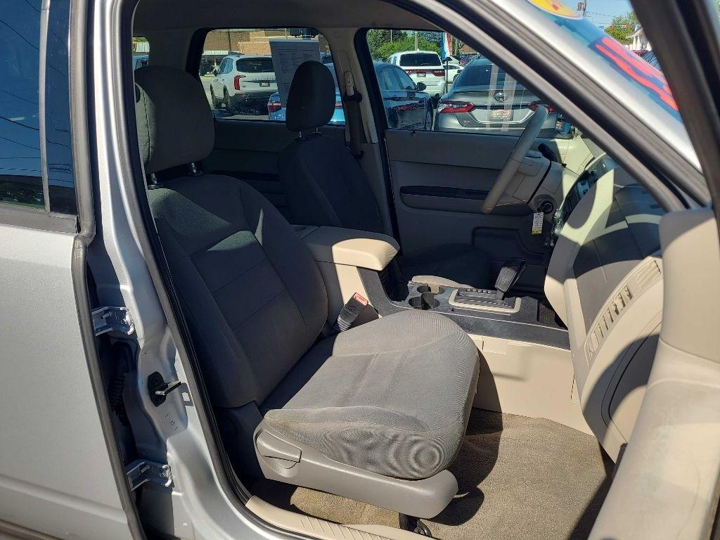 Ford Escape FWD 4dr I4 Man XLS 2008
