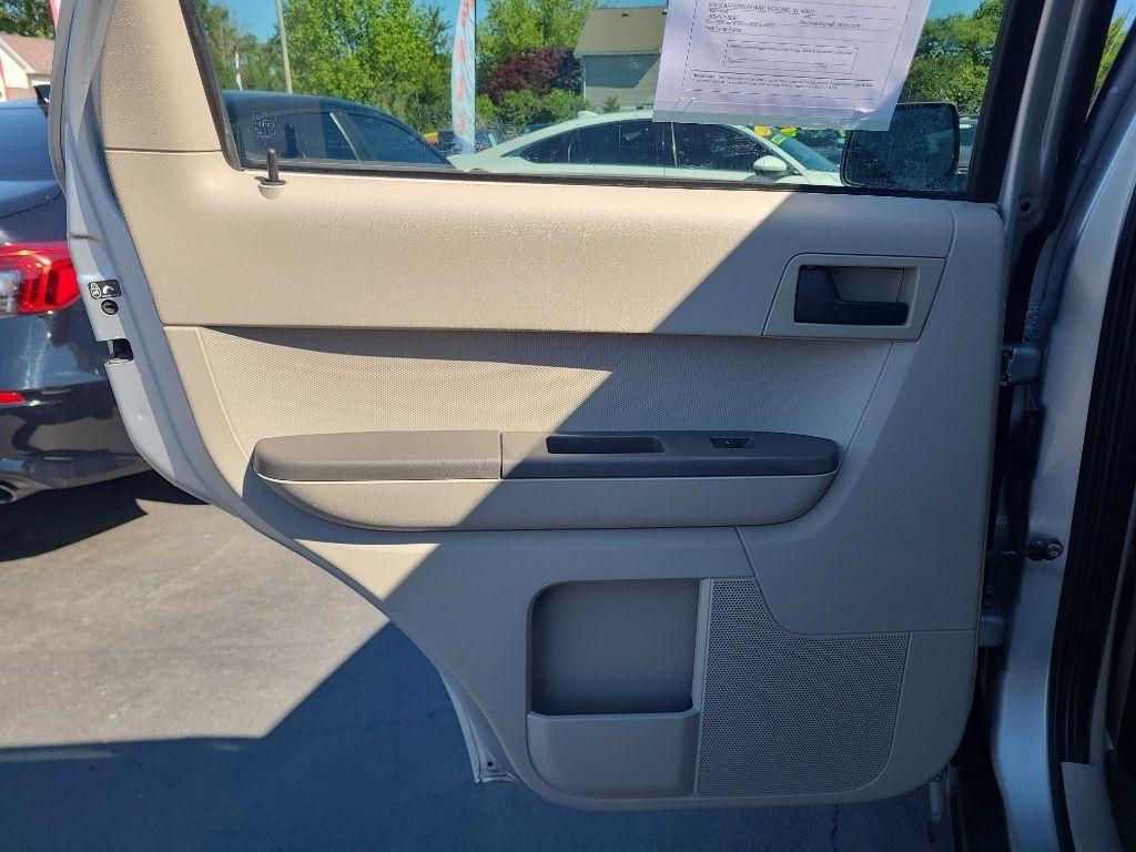 Ford Escape FWD 4dr I4 Man XLS 2008