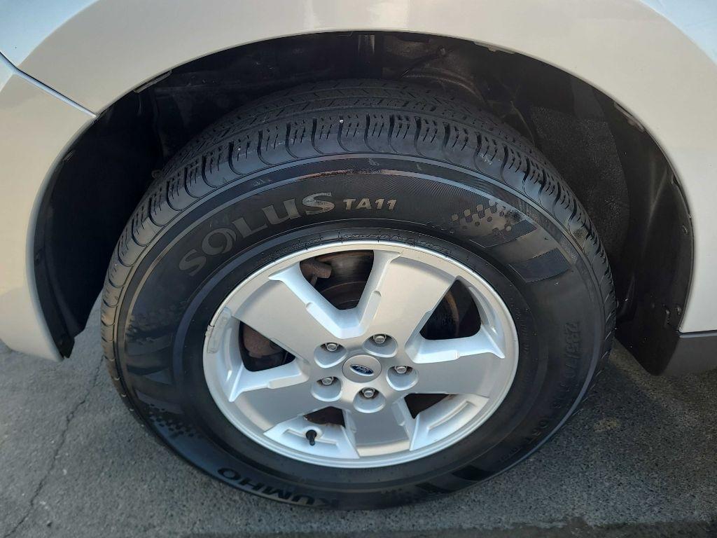 Ford Escape FWD 4dr I4 Man XLS 2008